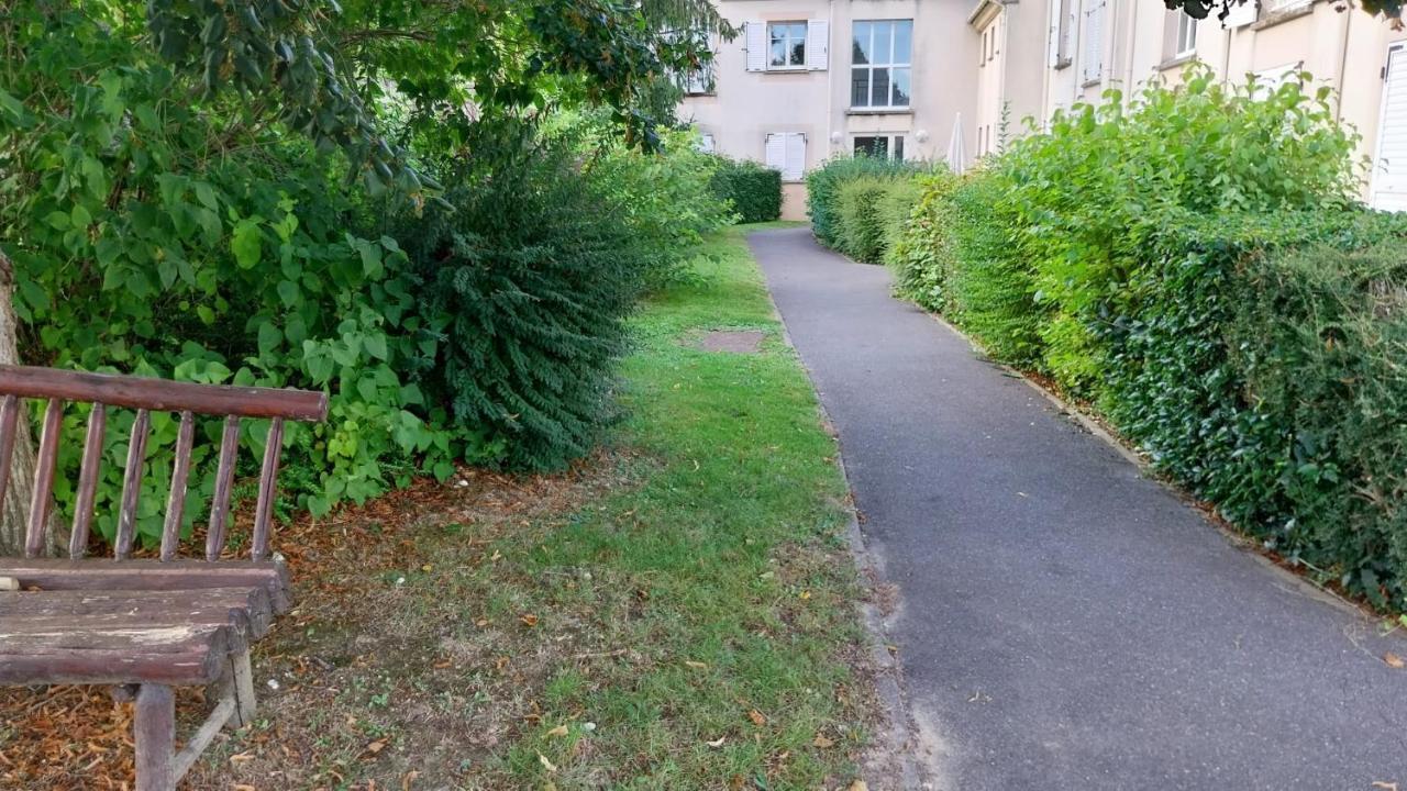 Villeneuve-Saint-Denis Appartement Cosy - Disneyland & Villages Nature מראה חיצוני תמונה